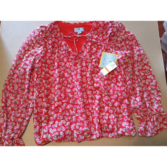 CeCe Tops - Cece Blouse Size S 69$ Tag Heart Pattern